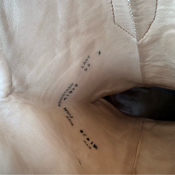 Corral Vintage Butterfly Inlay Boots - Picture 9 of 9